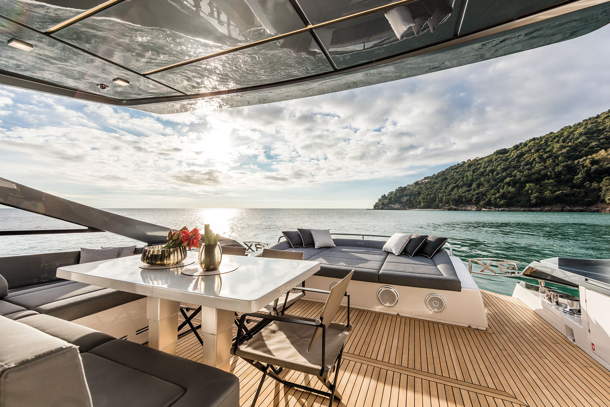 ferretti-group-pershing-9x-yachts-france-171-3